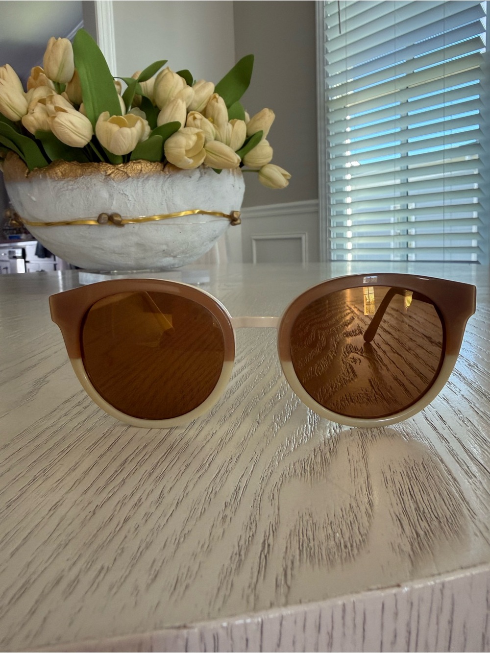 Tory Burch Round Sunglasses in Brown and Tan